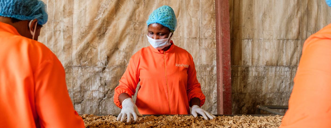 worker in food factory